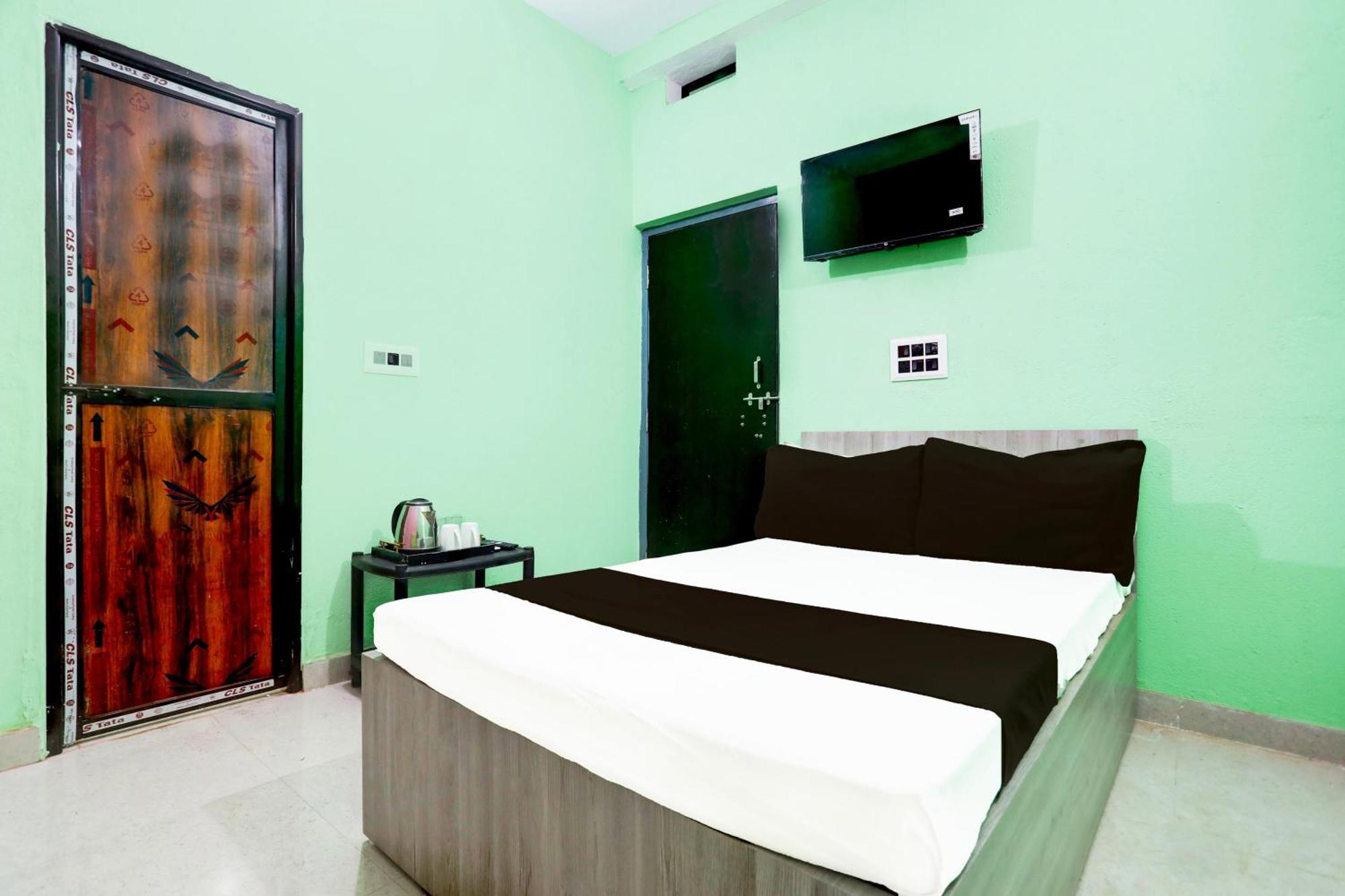 Hotel O Mochu Vatika Marriage Hall & Guest House Патна Екстериор снимка