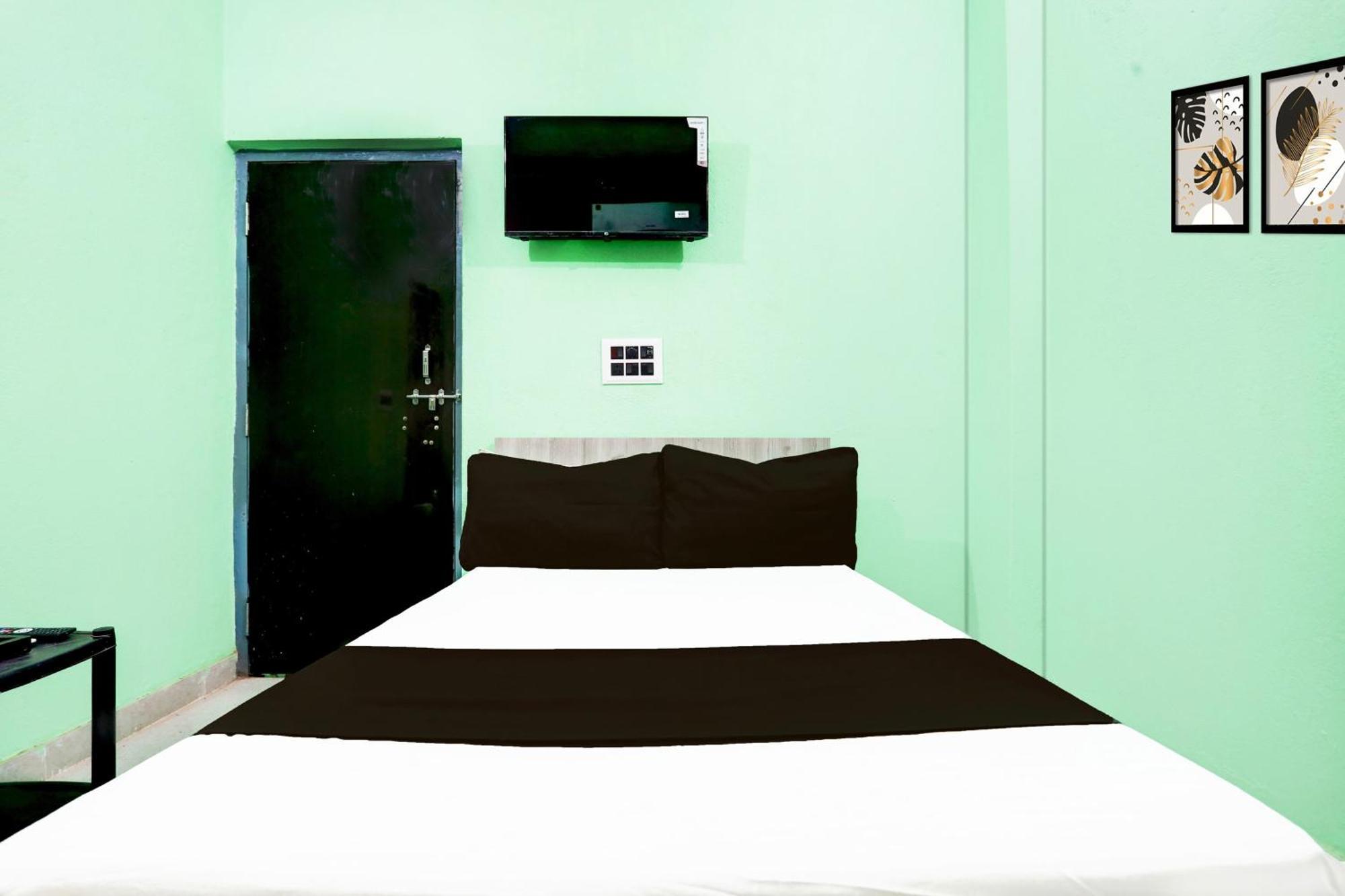 Hotel O Mochu Vatika Marriage Hall & Guest House Патна Екстериор снимка